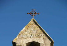 Chiếc chuông nhỏ nơi viện tu