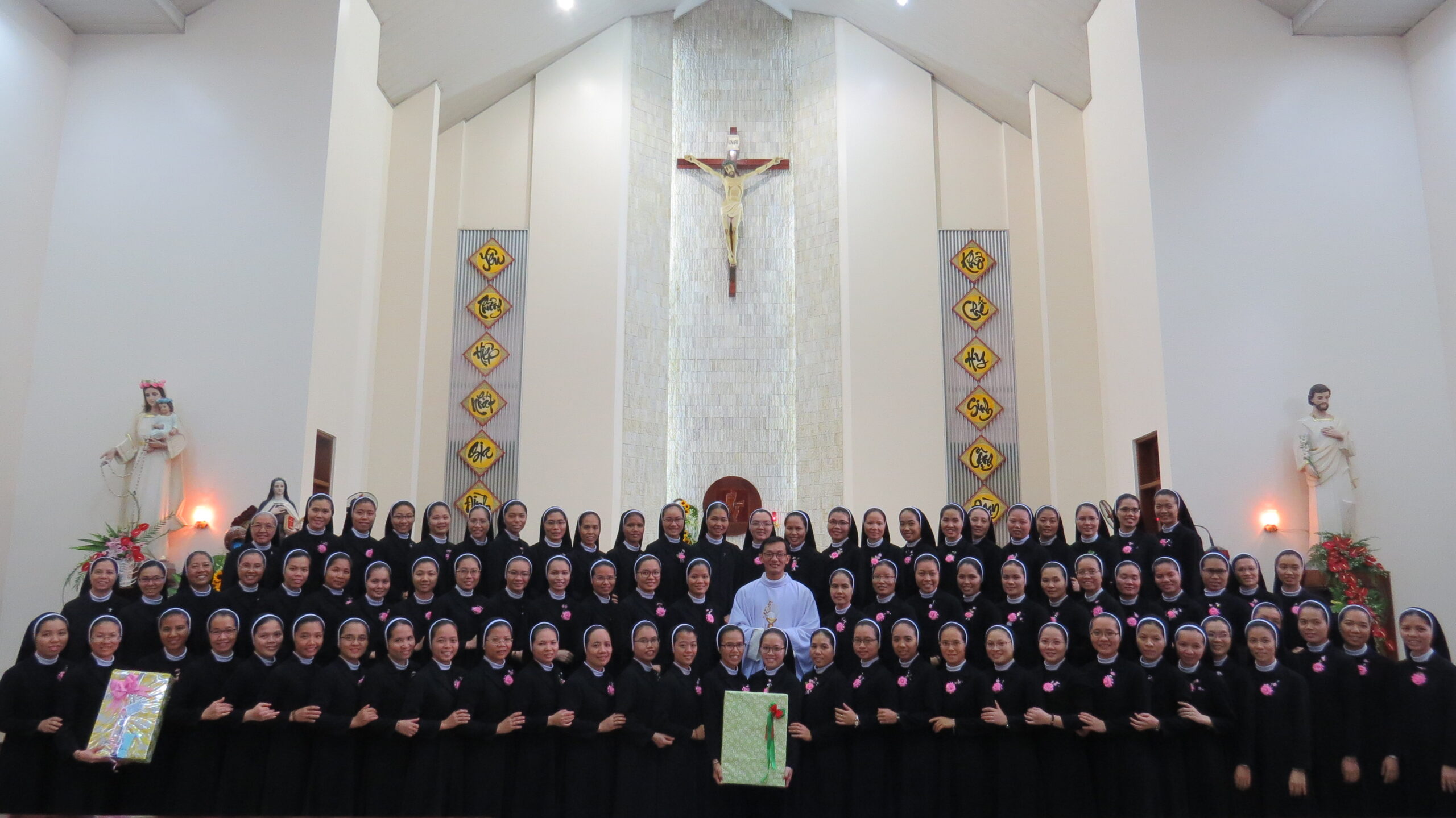 Mừng Lễ Thánh Têrêsa Avila