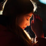 Phụ nữ sợ … thời gian