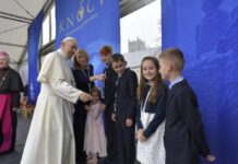 ĐTC Phanxicô khai mạc Năm “Gia đình Amoris Laetitia”