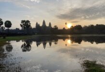 Sống hạnh phúc là sống trọn vẹn với giây phút hiện tại