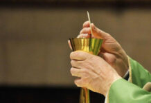 Không được rước lễ thì tại sao tôi phải đi lễ?