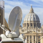 Tòa thánh sẽ gửi một vệ tinh vào không gian