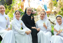 Tình yêu hiến dâng