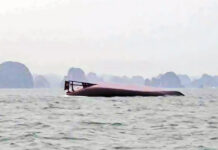 Nỗi đau giữa biển cả