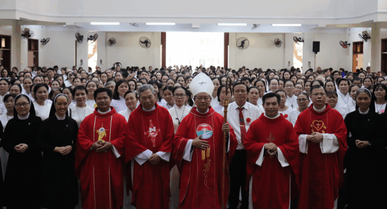 Đại Lễ Suy Tôn Thánh Giá Tại Hội Dòng Mến Thánh Giá Thủ Đức: Hồng Ân Và Sứ Vụ